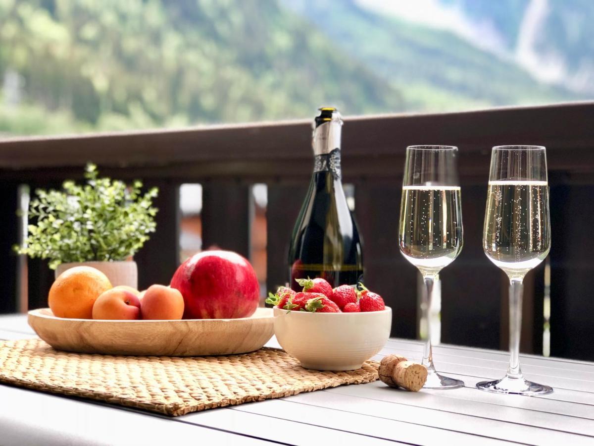 Mont Blanc 43, Vue Mont Blanc , Balcon, Parking Apartment Chamonix Bagian luar foto