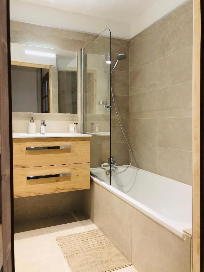 Mont Blanc 43, Vue Mont Blanc , Balcon, Parking Apartment Chamonix Bagian luar foto